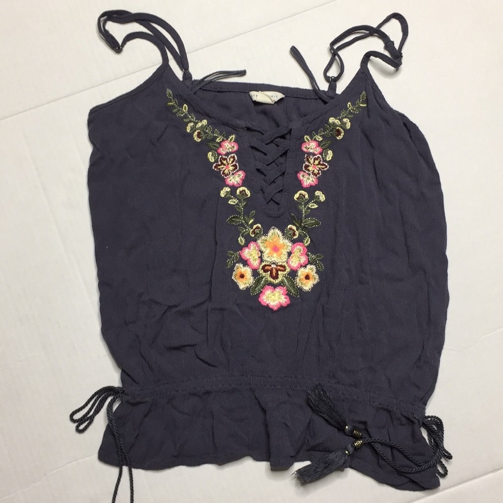 Aeropostale top size small